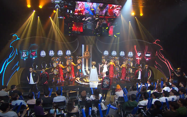 与球迷治理 与球迷治理