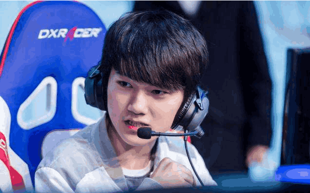 赛场上迎来 赛场上迎来